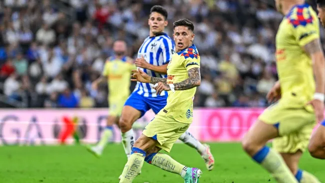 Brian Rodríguez jugando con las Águilas del América 