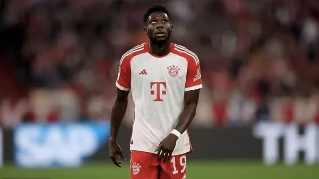 El lateral canadiense está cerca de arribar a la capital española