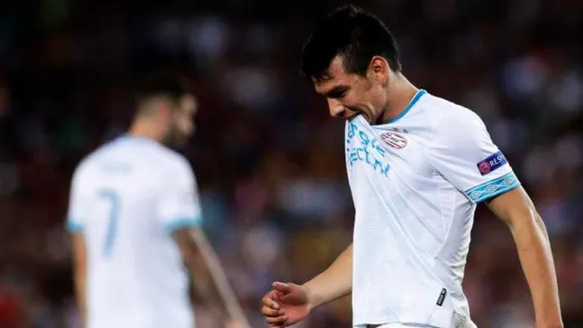 Chucky se lamenta tras una falla frente al arco