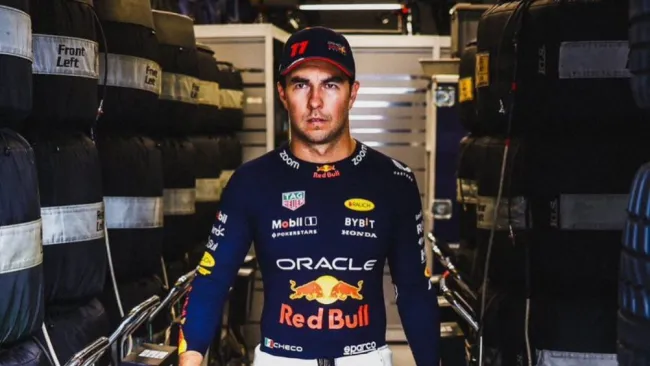 Checo Pérez es séptimo en el Power Rankings del GP de Brasil pese a gran batalla con Alonso