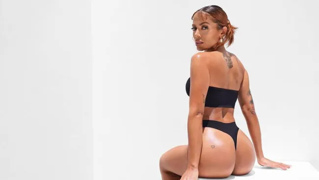 Anitta alcanza el millón de ‘me gusta’ con video en el que hace twerk