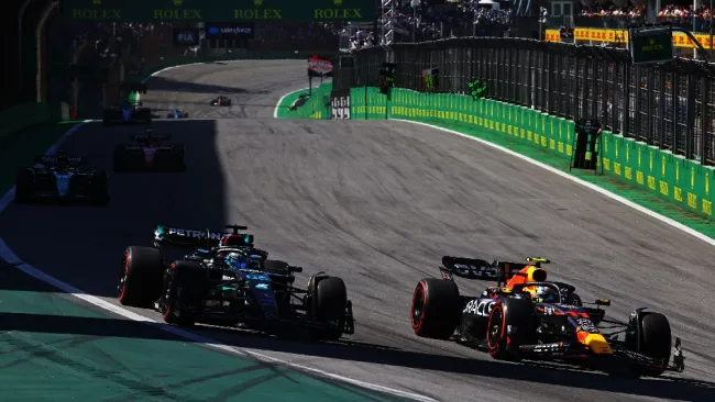 Alonso y Pérez lucharon hasta el final por el podio