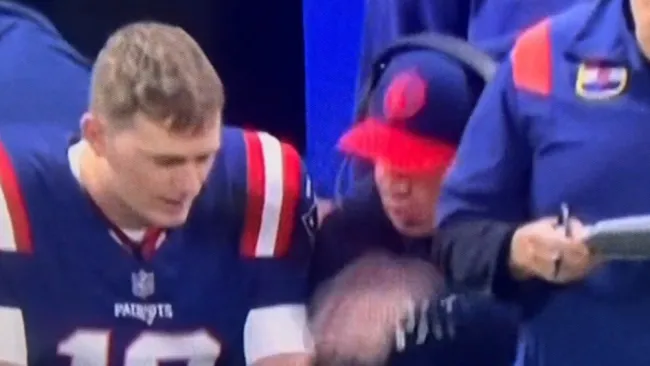 O'Brien en pleno regaño hacia su QB