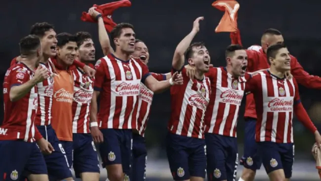 Chivas se mantiene con vida en varias divisiones y son contendientes por los títulos
