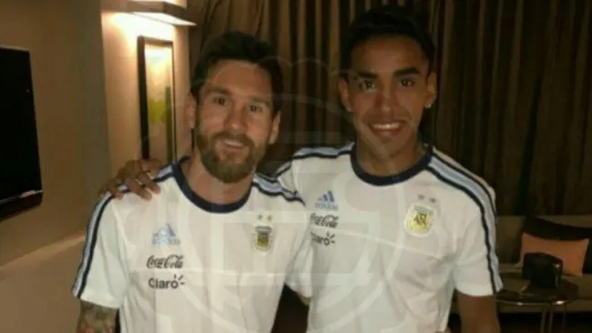 José Luis Gómez, el futbolista que pasó de jugar con Lionel Messi en Argentina a manejar un Uber
