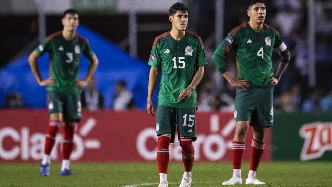 Uriel Antuna, abucheado por la afición mexicana