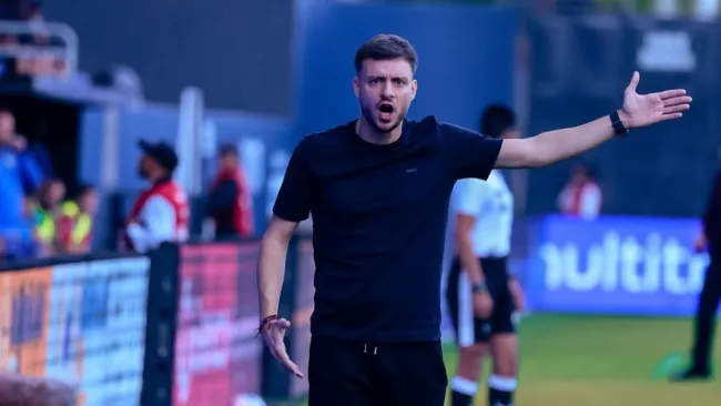 Martín Anselmi se encuentra concentrado en su presente 