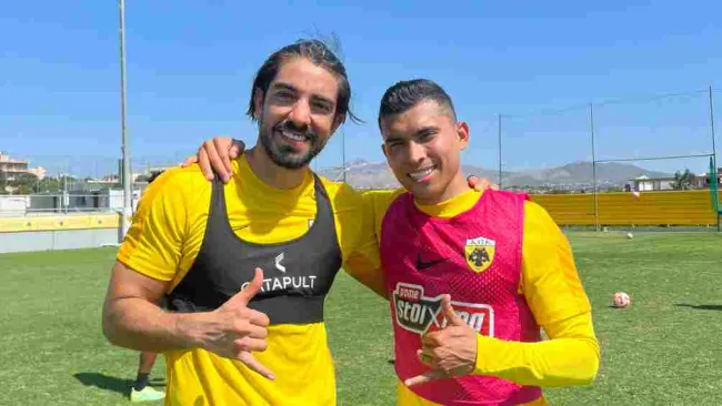 Almeyda celebró que Pizarro viajara a Europa: "Dejó millones para cumplir su sueño"