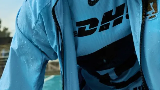 Pumas presentó su tercer uniforme en color azul cielo