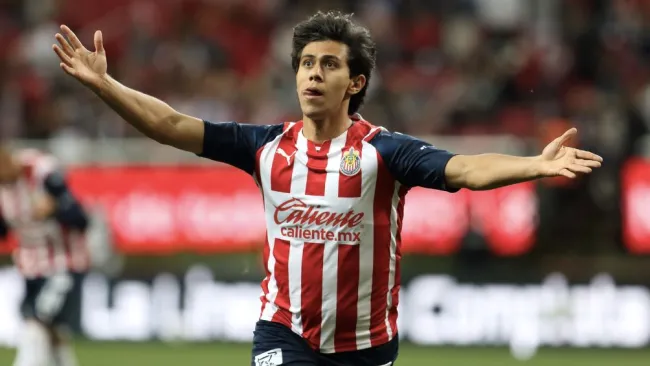 El delantero del Rebaño explicó la razón por la que besó el escudo de León