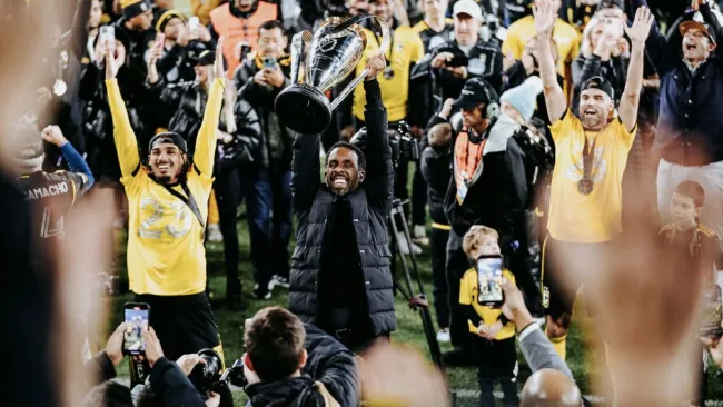 Nancy celebra el campeonato del Columbus