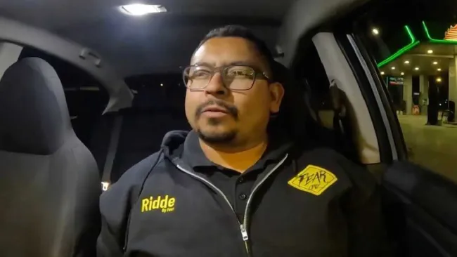 Matan a conductor de taxi por aplicación mientras transmitía en vivo por redes sociales
