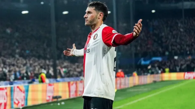 Embajador neerlandés en México muestra su pasión y admiración por Santi Giménez