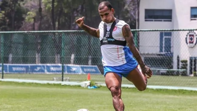 Santos de Brasil ficha a Rómulo Otero, exjugador de Cruz Azul 