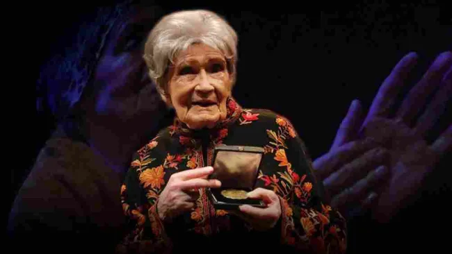 Fallece Ana Ofelia Murguía, quien dio vida a Mamá Coco en Pixar