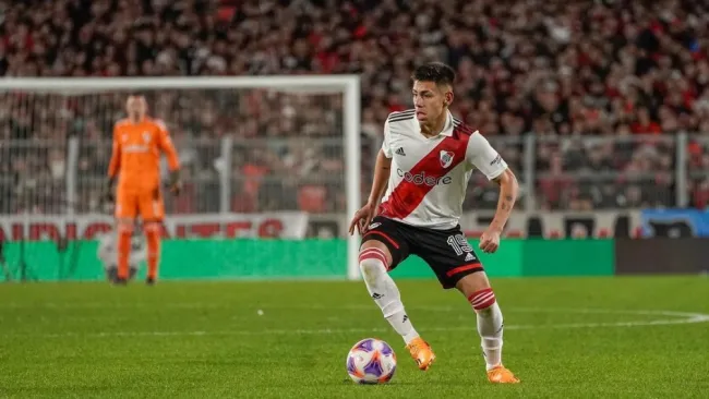 Claudio Echeverri fichó por el Manchester City 