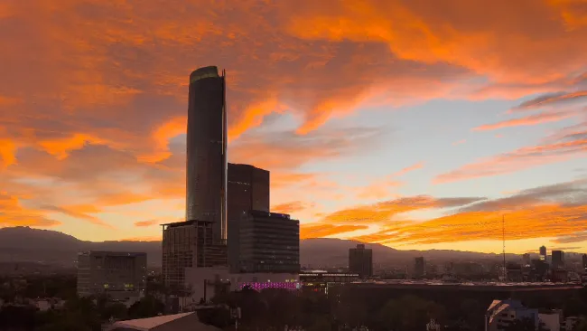 ‘Dispersión de Rayleigh’, es como también se le conoce a este fenómeno natural.