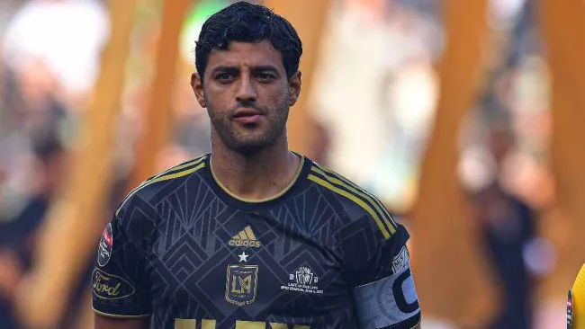 ¿Al archirrival? Carlos Vela coquetea con LA Galaxy, que está dispuesto a mejorar su salario