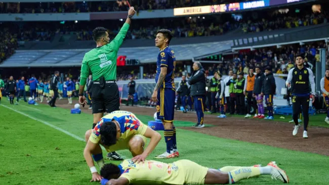 Layún ironizó sobre ayuda de árbitros en Final ante Tigres