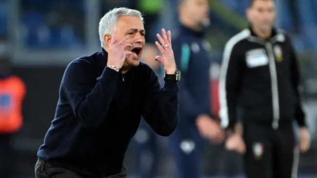 El técnico en partido 