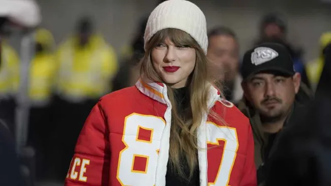 ¡No la quieren! Aficionados de Bills abuchearon a Taylor Swift