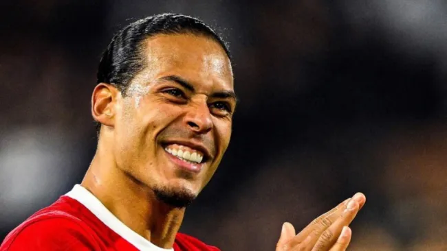 El defensa neerlandés en partido de Copa 