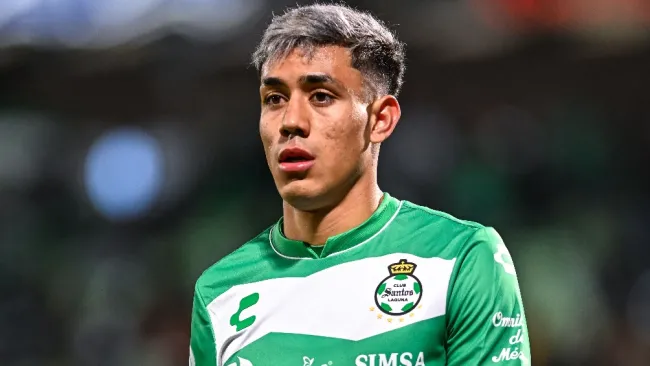 Omar Campos es oficialmente presentado como nuevo jugador de LAFC de la MLS