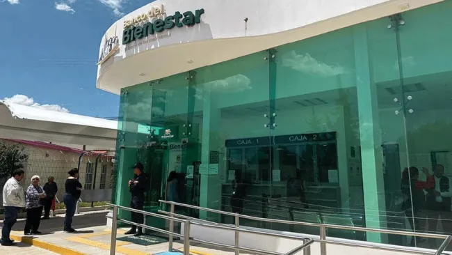 El banco asegura que ellos no otorgan préstamos en línea o presencial.