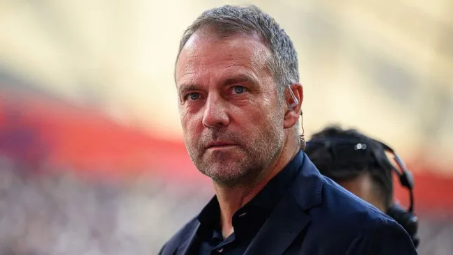 ¿Se prepara para ir a Barcelona? Reportan que Hansi Flick ha comenzado a aprender español