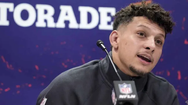 Patrick Mahomes sobre ser comparado con Tom Brady: 'Ni siquiera estoy cerca de la mitad del camino'
