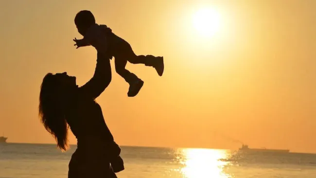 Beca para madres solteras, requisitos y documentos 