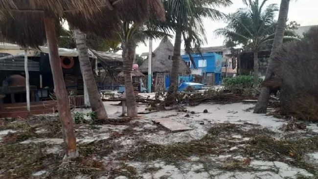Holbox presenta inundaciones producto del frente frío 32