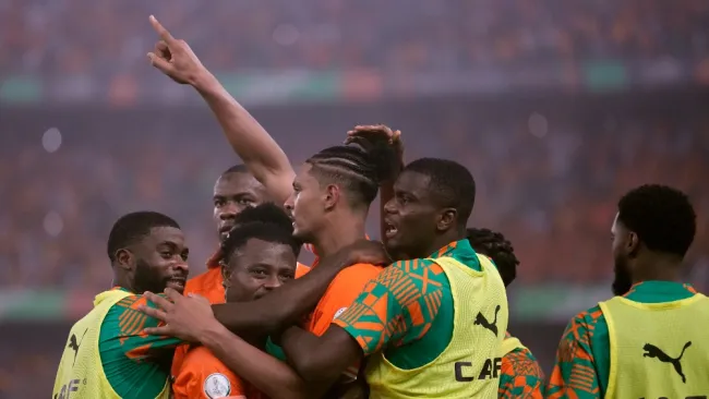 Festejo de los marfileños luego de su campeonato 