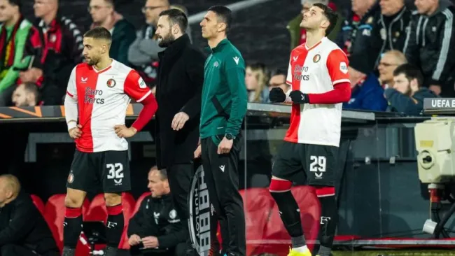 Santiago Giménez fue cambio en empate de Feyenoord ante Roma