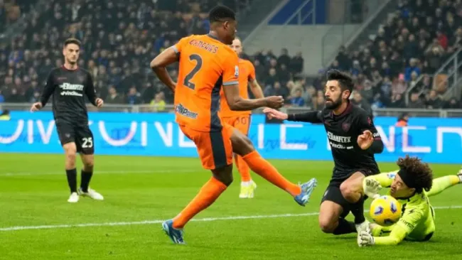 Inter goleó a Salernitana de Ochoa