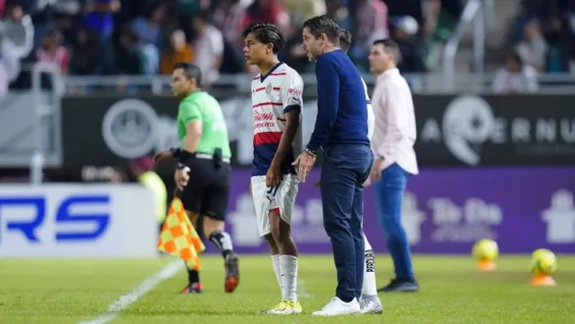 Fernando Gago se encaró con el cuerpo técnico de Mazatlán