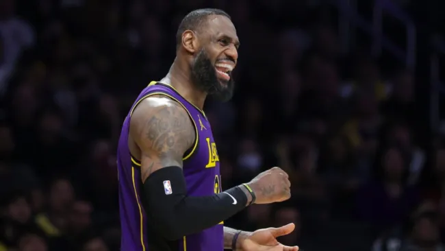 LeBron James mantiene la esperanza de participar en los Juegos Olímpicos de París 2024