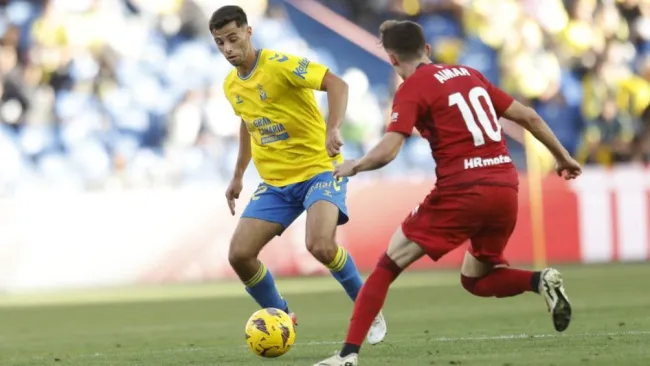 Las Palmas y Osasuna empatan a un gol; Julián Araujo entró de cambio en el 2T