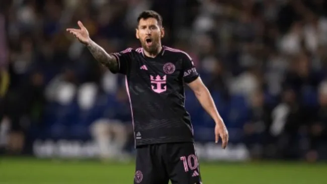 Árbitro del Inter Miami vs Orlando es sustituido tras filtración de fotos portando jersey de Messi
