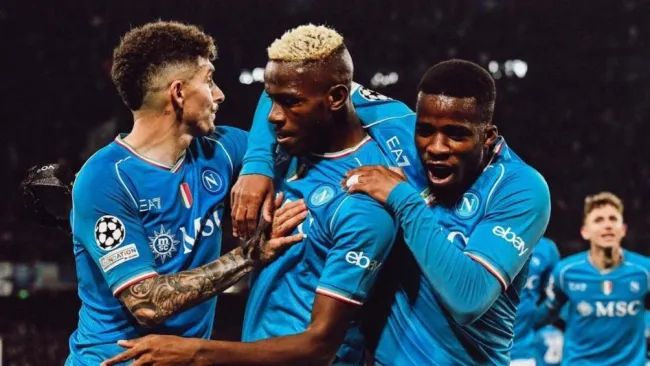 Napoli empató en la Ida de Octavos de Final 