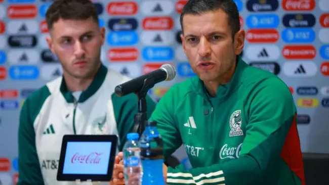 Jaime Lozano reveló que Santiago Giménez no estará mucho en Feyenoord