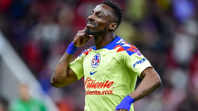 "Hijos": Julián Quiñones provoca a la afición de Chivas tras el Clásico Nacional