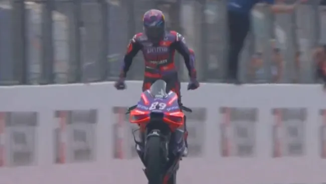 El ganador celebrando 