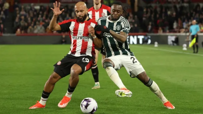 Brentford y Manchester empatan a 1-1 con los dos goles en tiempo agregado.