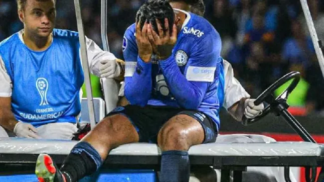 Lucas Passerini, exjugador de Cruz Azul, sufre fuerte lesión en la rodilla derecha