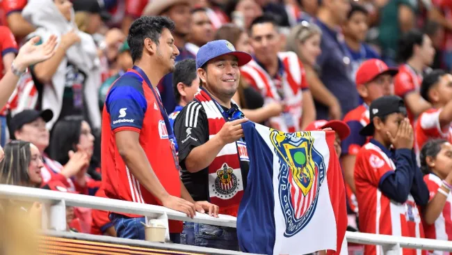 97 personas fueron detenidas tras riña en las inmediaciones del Estadio Akron