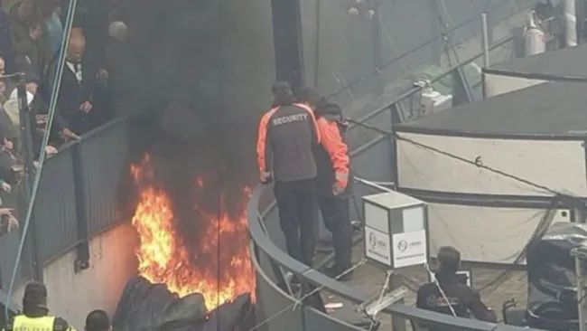 Final de la Copa de Países Bajos es suspendida por incendio en Estadio del Feyenoord