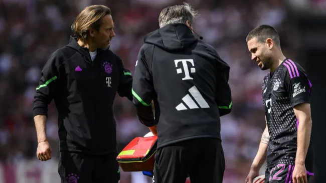 Guerreiro siendo atendido 