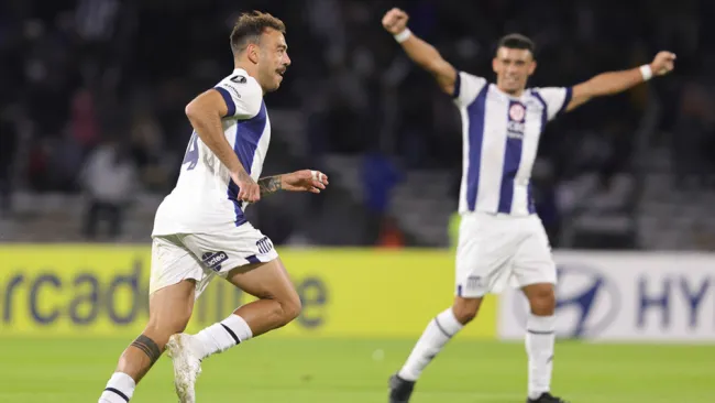 Copa Libertadores: Talleres vence a Barcelona y queda a un paso de Octavos de Final 