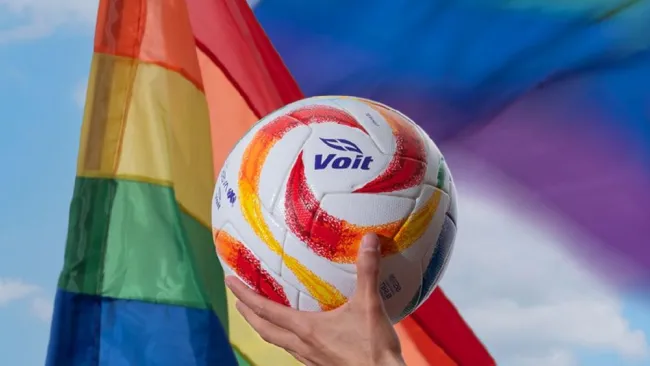 “La homofobia y la discriminación se acaba desde la cancha”: El mensaje del balón en Liguilla 